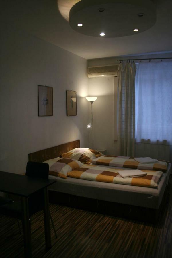 Margaret Bridge Studio Apartment Budapest Ngoại thất bức ảnh